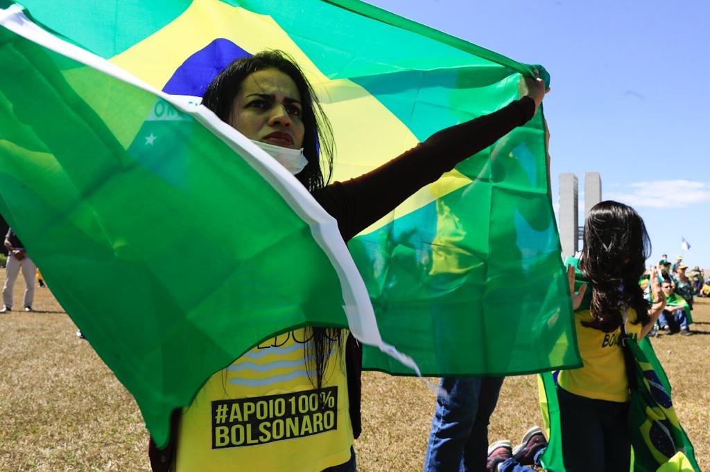 Manifestantes se reúnem na Esplanada em ato de apoio a Bolsonaro (19/07/2020)