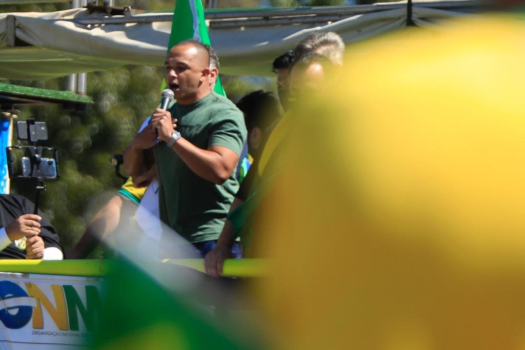Manifestantes se reúnem na Esplanada em ato de apoio a Bolsonaro (19/07/2020)