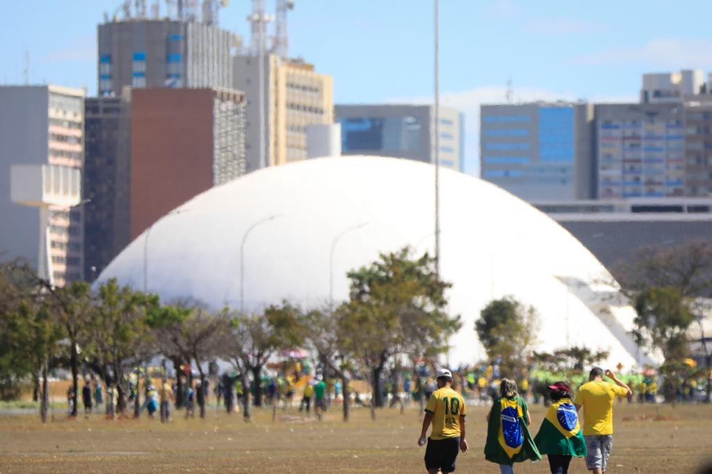 Manifestantes se reúnem na Esplanada em ato de apoio a Bolsonaro (19/07/2020)