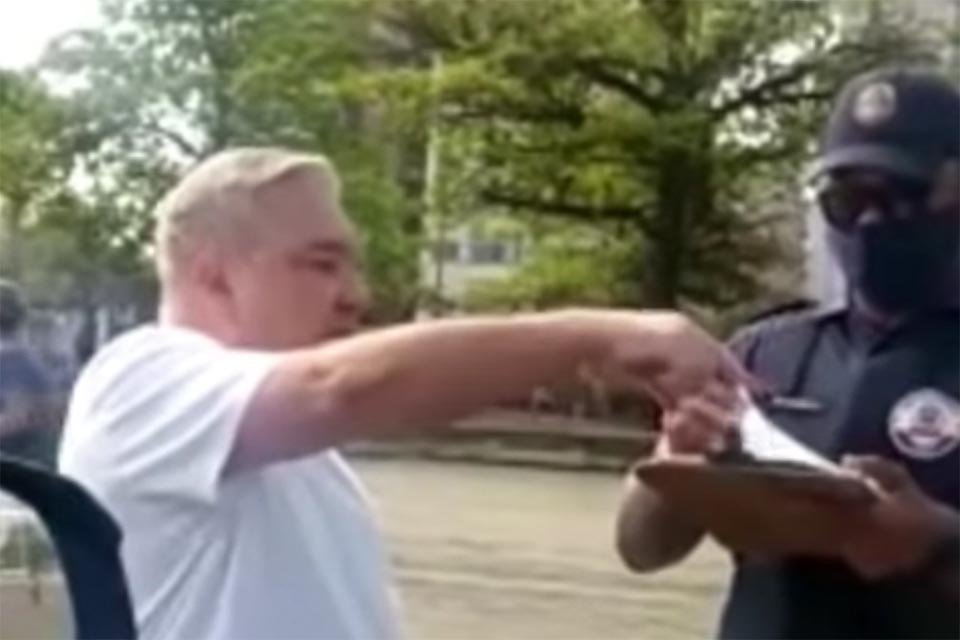 desembargador humilha guarda após ser multado na praia1