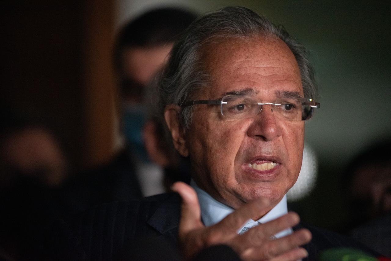 A investidores, Guedes prevê “imunização de rebanho” em até 4 meses