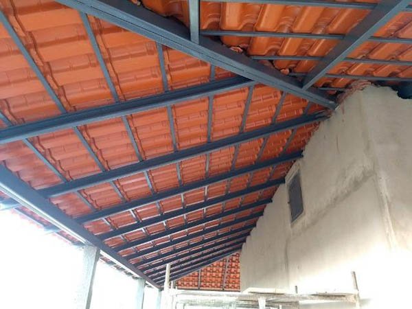 Estruturas metálicas para telhados: Quando vale a pena usar este