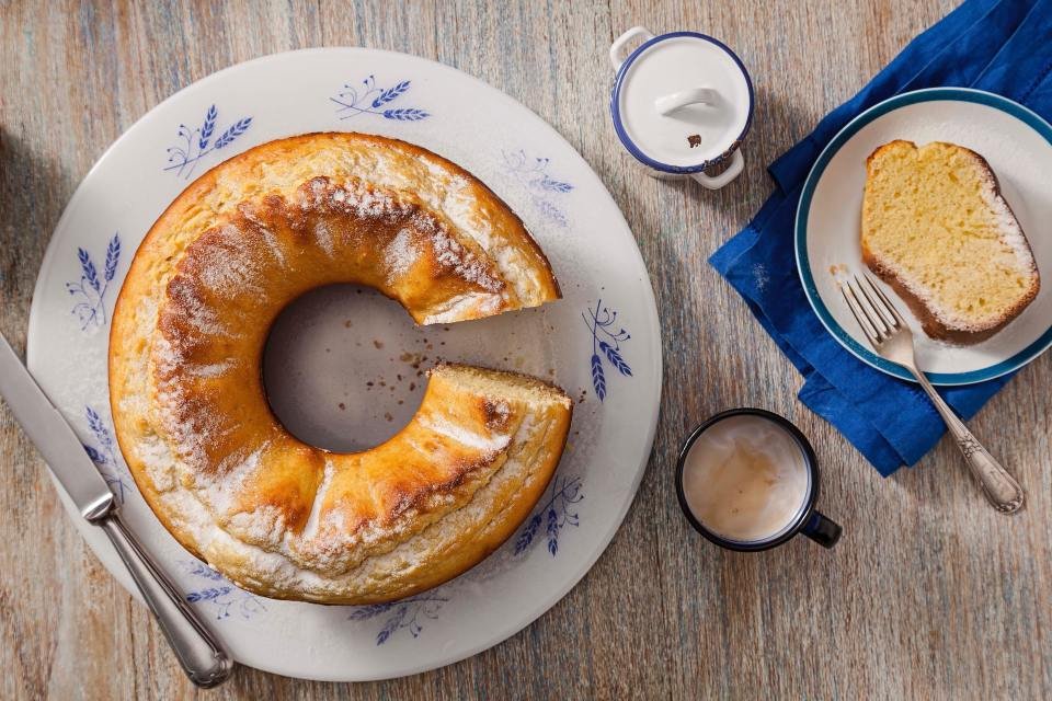 Bolos simples e fáceis de fazer para o café da tarde