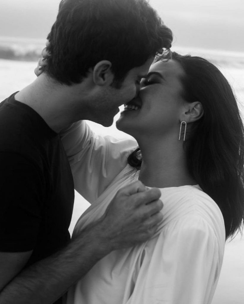 Demi Lovato e namorado, Max Enrich