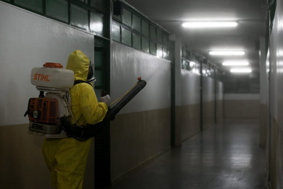Limpeza e descontaminação em escolas públicas do DF - Covid - Coronavirus