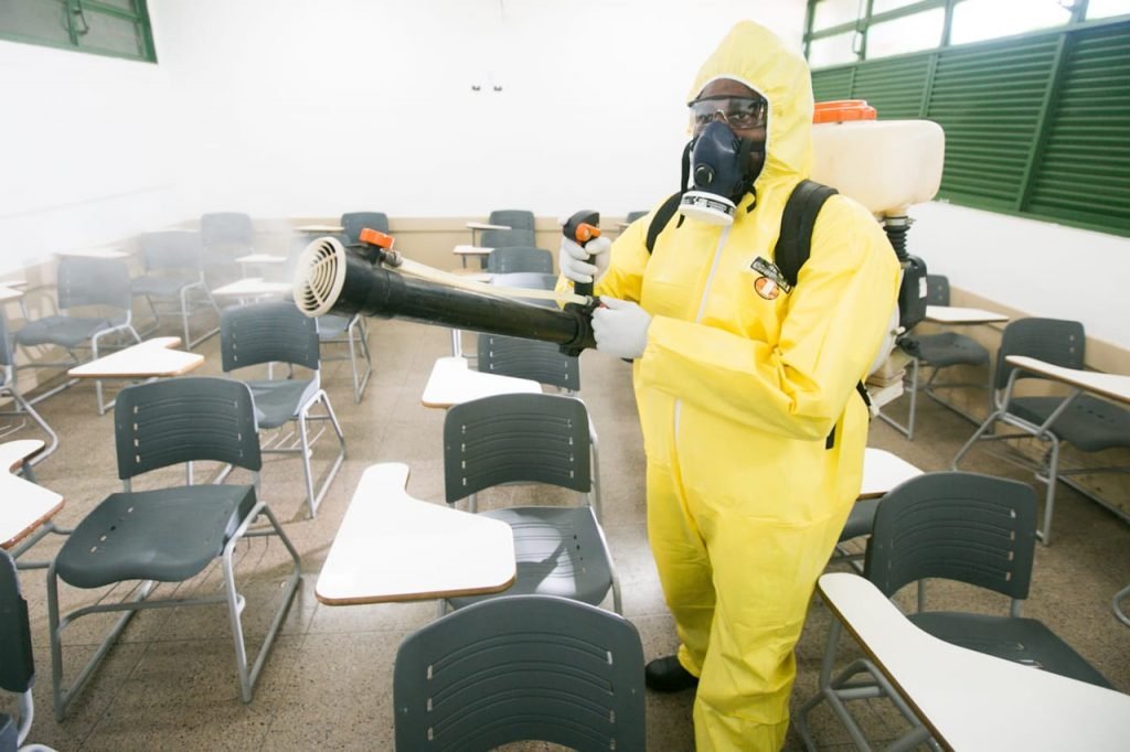 Limpeza e descontaminação em escolas públicas do DF - Covid - Coronavirus