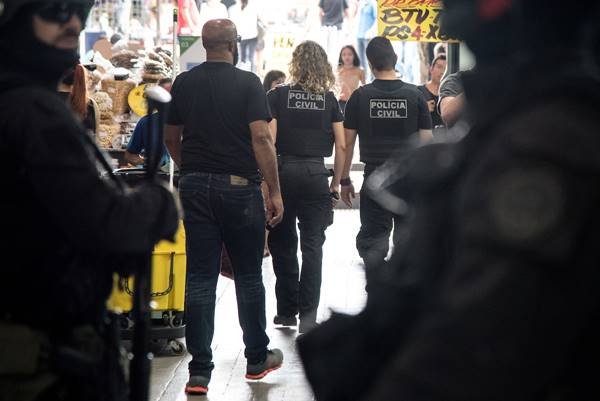 Policiais civis do DF em serviço