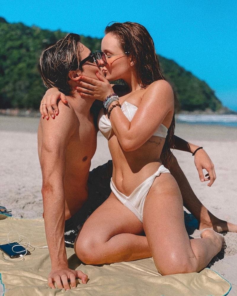 Larissa Manoela e Leo Cidade