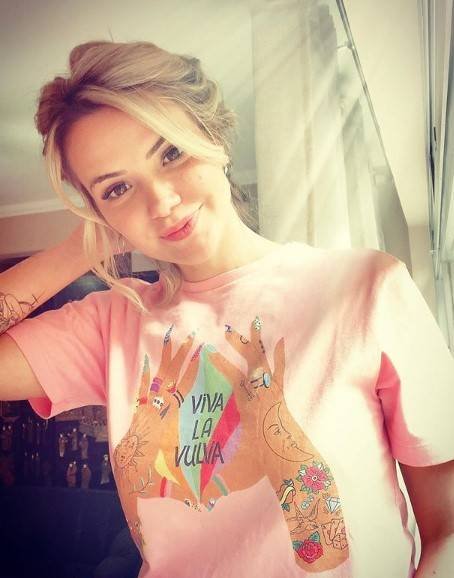 Marcela McGowan loira