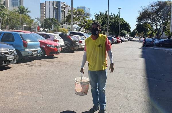 Criação da Zona Verde, com estacionamento pago em áreas públicas do DF