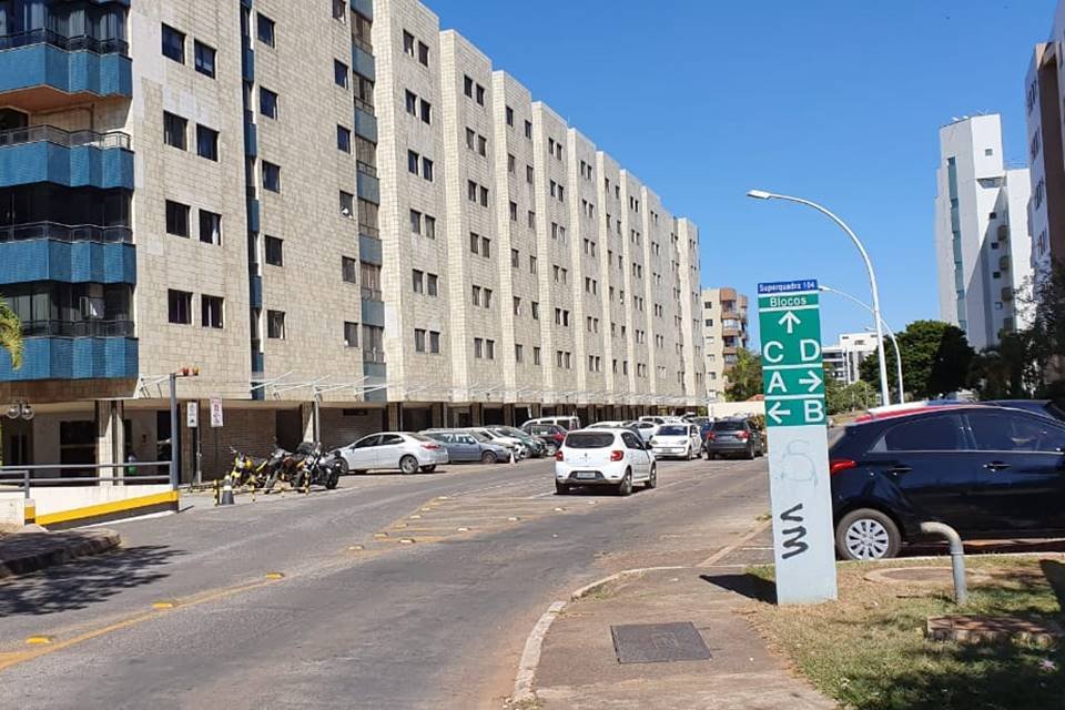 Criação da Zona Verde, com estacionamento pago em áreas públicas do DF