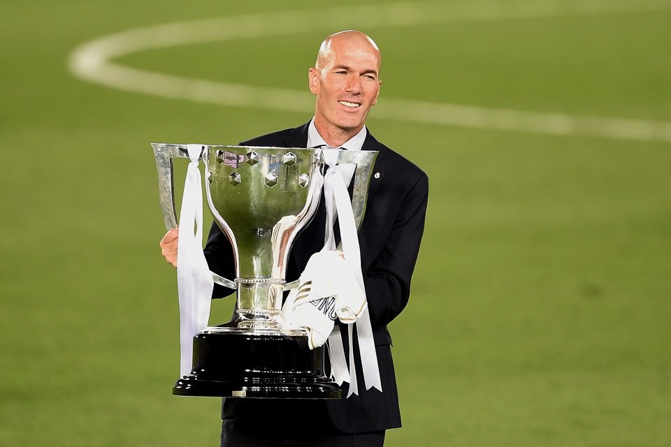 Zidane com a taça da La Liga