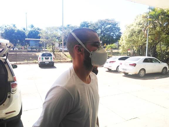 Pedro Krambeck chega à 14ª DP para depor