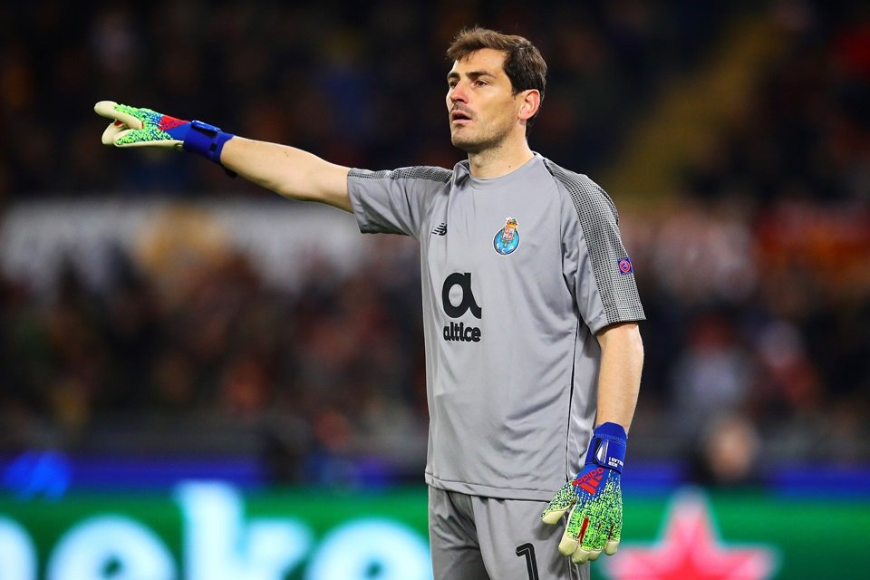 Casillas recebeu o troféu da IFFHS como melhor goleiro do Mundo de 2012.