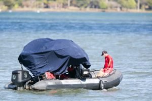 Bombeiros iniciam busca pelo advogado no lago Paranoá4