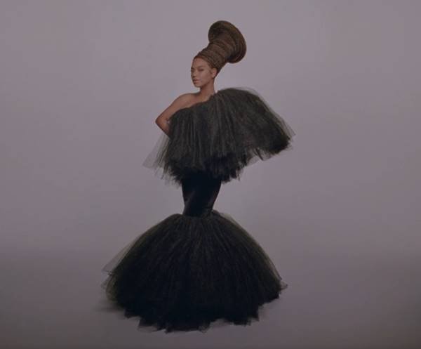 Beyoncé em trecho do filme Black is King