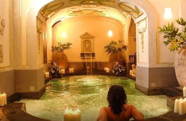 Palácio em que Anitta passa férias na Itália