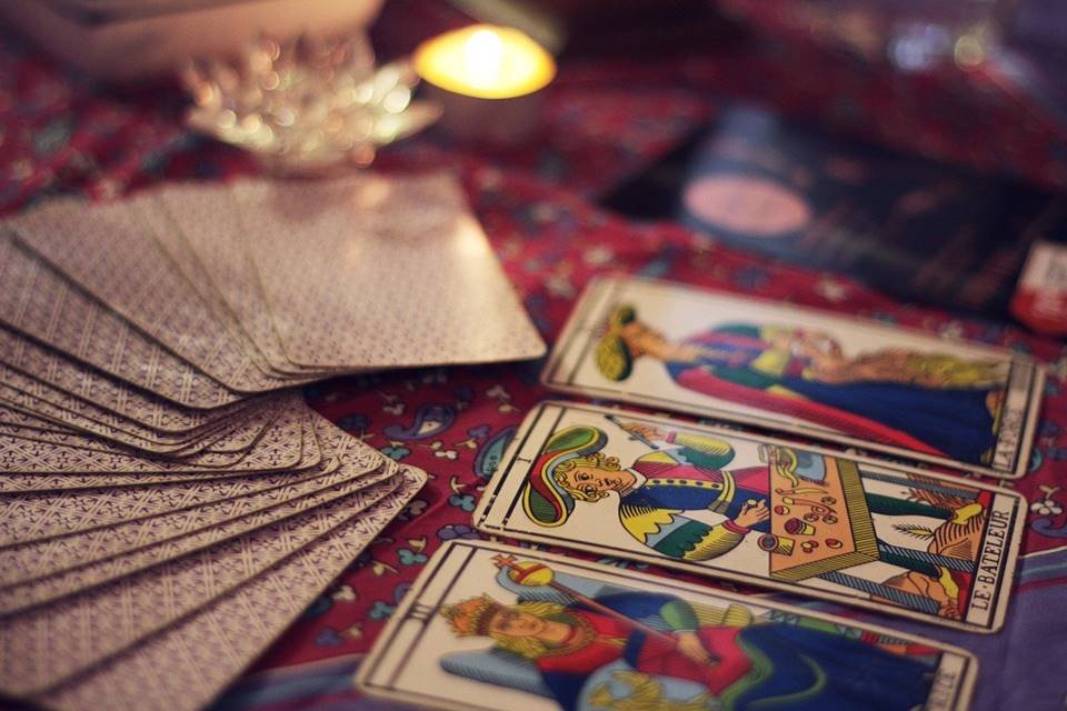 Confira as previsões do Tarot para o seu signo; veja o que as cartas  revelam!, Esoterismo