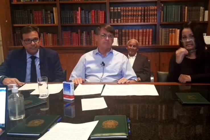 Bolsonaro em sua live de 5ª feira