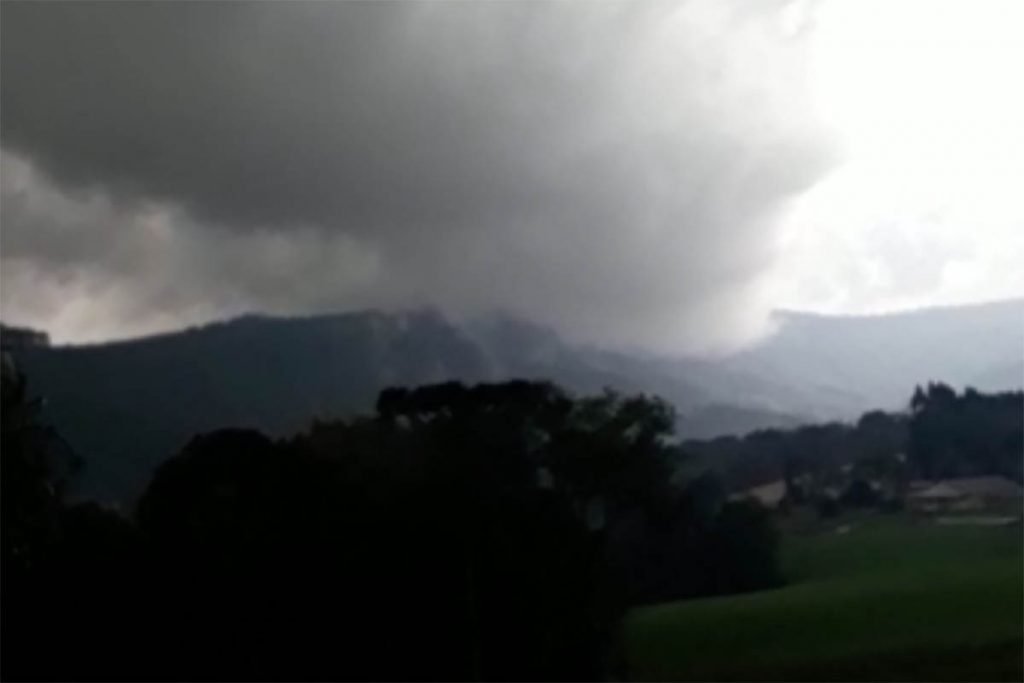 tornado atinge Santa Catarina