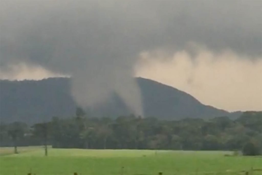 tornado atinge Santa Catarina