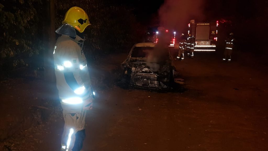 carro queimado