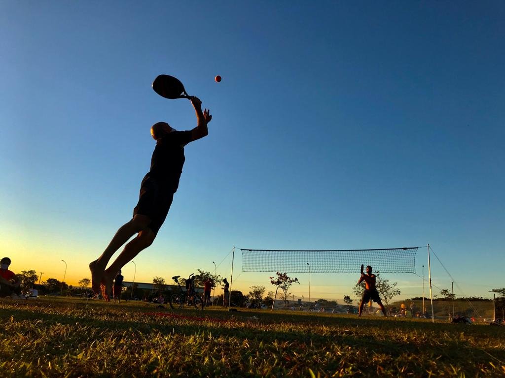 Brasília sedia torneio de beach tennis até domingo