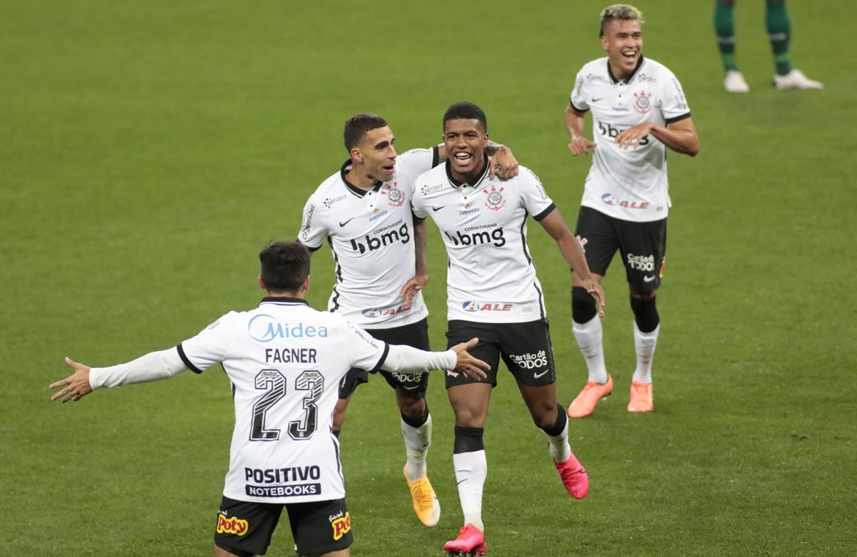 Timão escalado para o confronto contra o Inter; confira