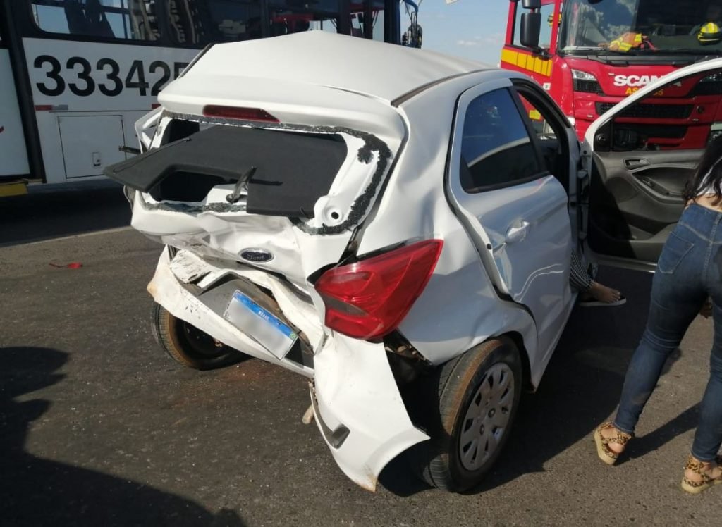 Carro amassado