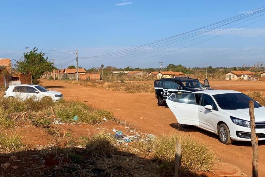 carros e terra