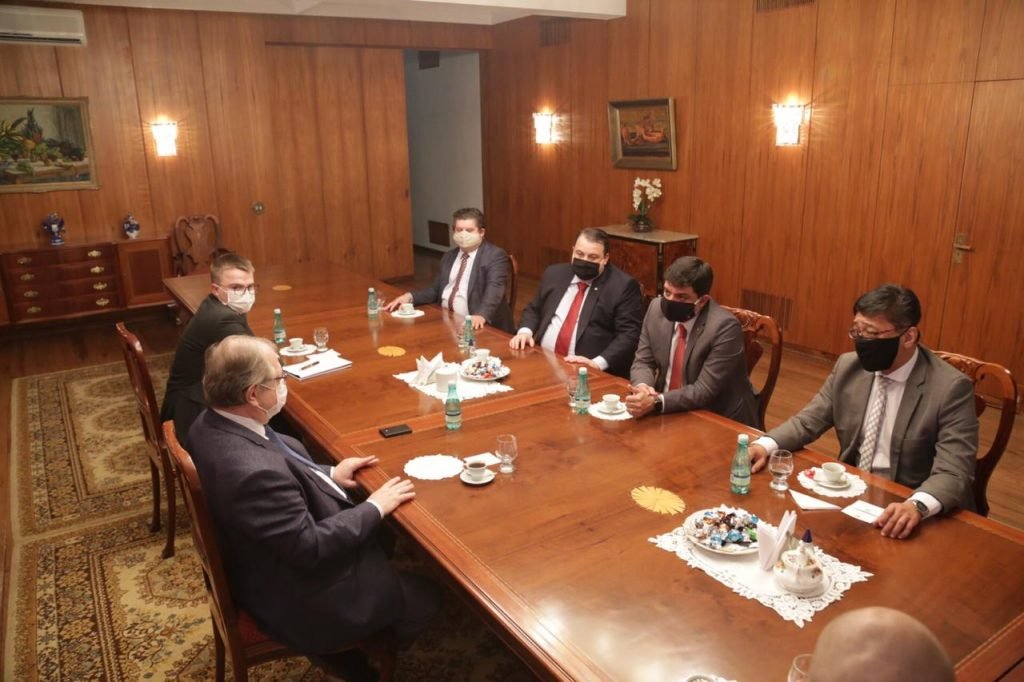 Encontro de representantes do GDF com o embaixador da Rússia no Brasil