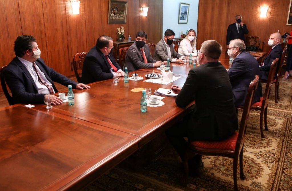 Encontro de representantes do GDF com o embaixador da Rússia no Brasil
