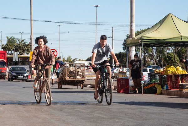 Auxilio emergencial negado para catadores de recicláveis e moradores de rua