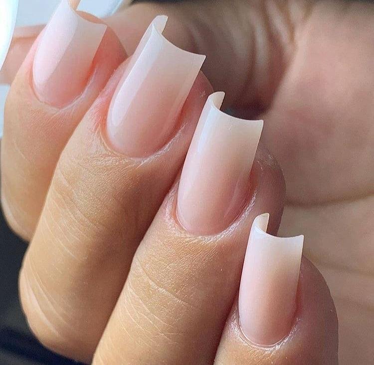Alongamento de unhas