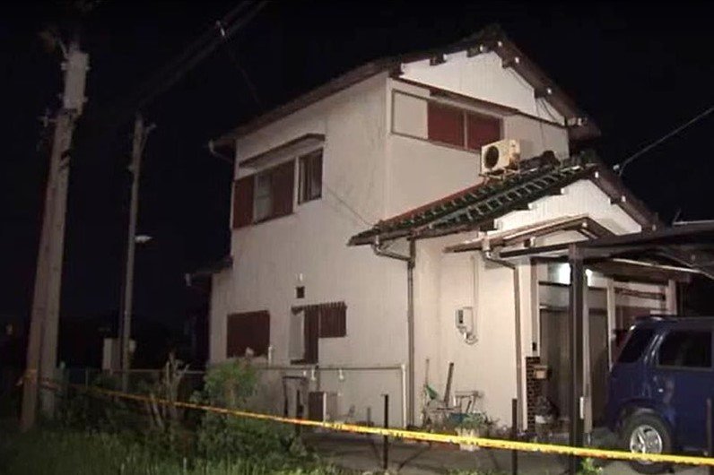 Mulher dá faxina em casa e descobre esqueleto do irmão3
