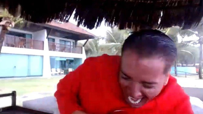 Leo Dias leva choque
