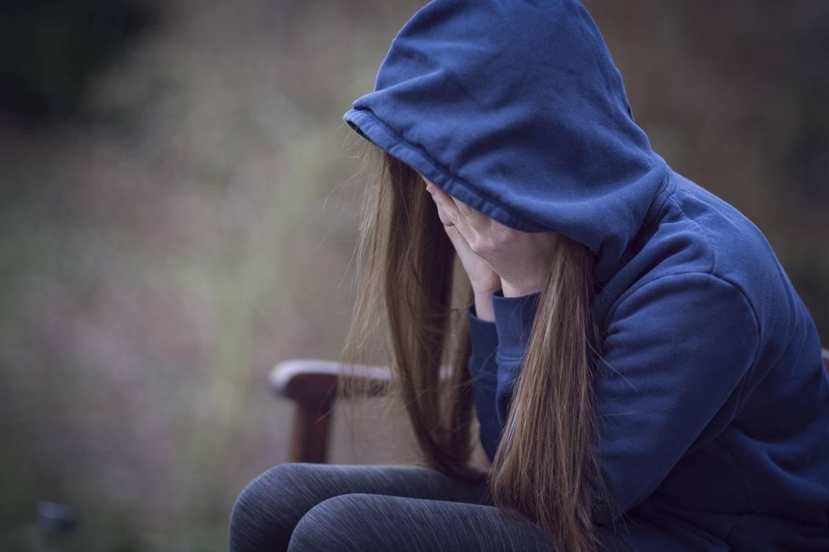 Metade dos jovens brasileiros avalia sua saúde mental como “muito ruim”