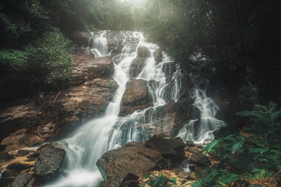 cachoeira na tailândia
