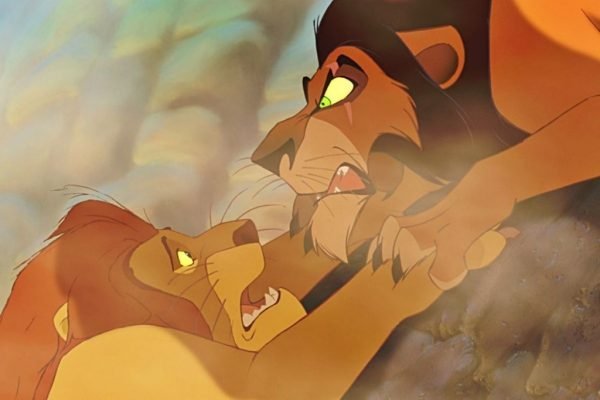 Cena da briga entre Scar e Mufasa em O Rei Leão