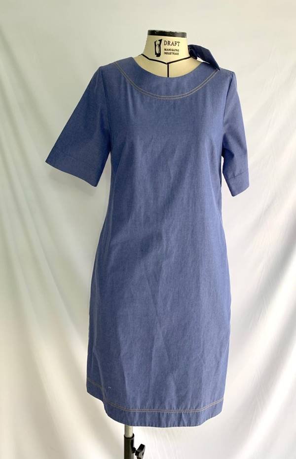Vestido original antes de ser transformado em parte da Coleção Upcycling is the Future