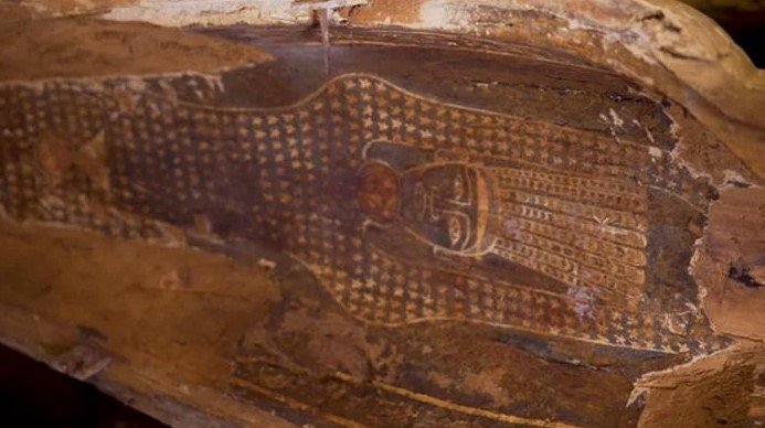 Sarcófagos encontrados no Egito2