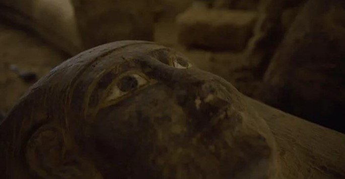 Sarcófagos encontrados no Egito2