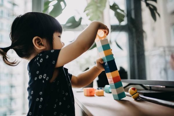 5 brinquedos educativos para crianças entre 0 a 3 anos - Grudado