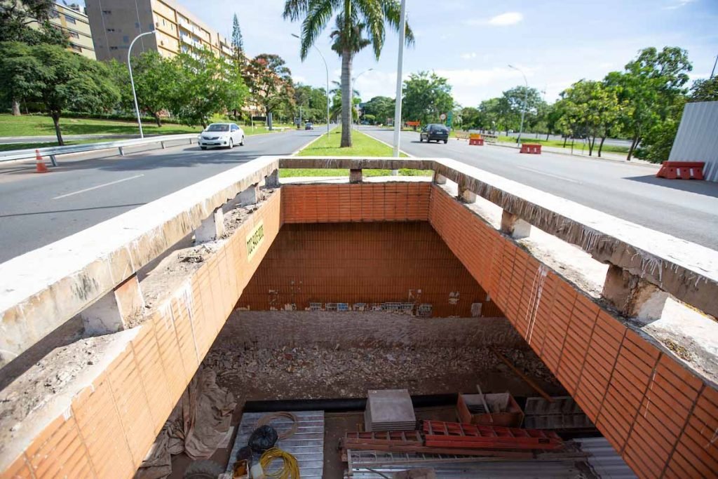 Obra publica em brasília construcao reforma
