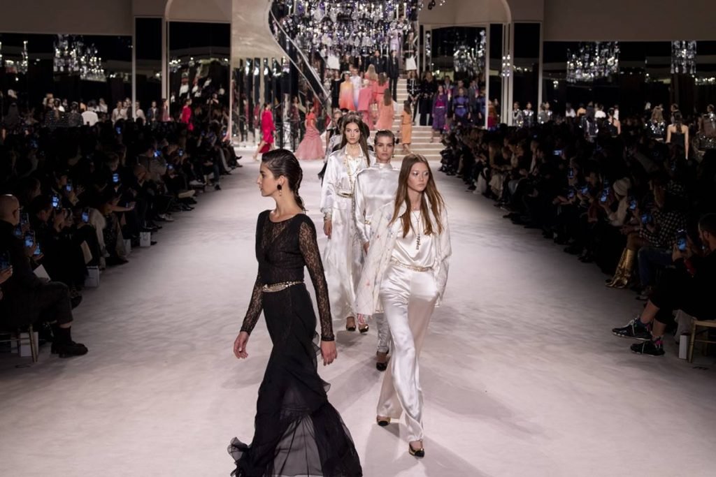 Fotos: El desfile Métiers d'art 2020/21 de Chanel ha sido el