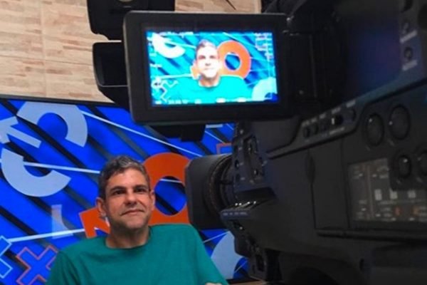 João Guilherme em gravação na Fox Sports