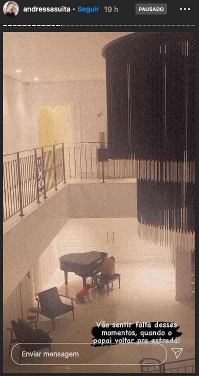 gusttavo lima toca piano com os filhos 1