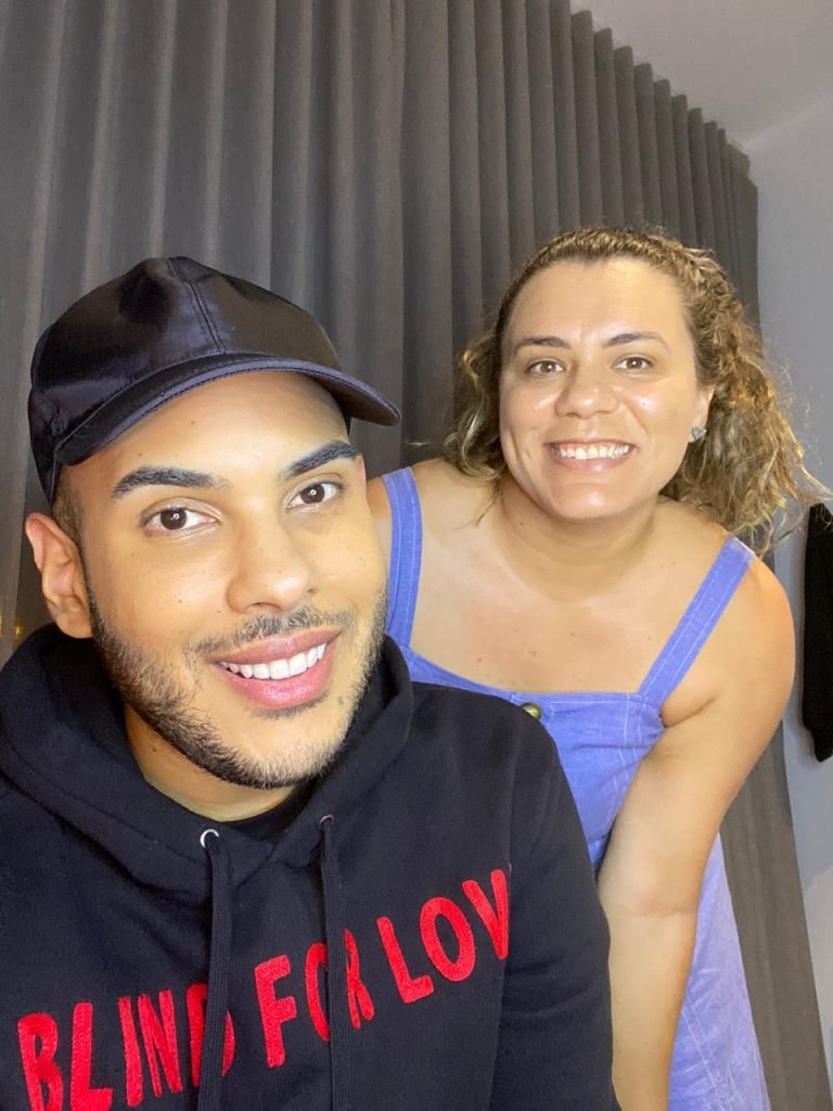 Massagista dos famosos Paulinha Gomes