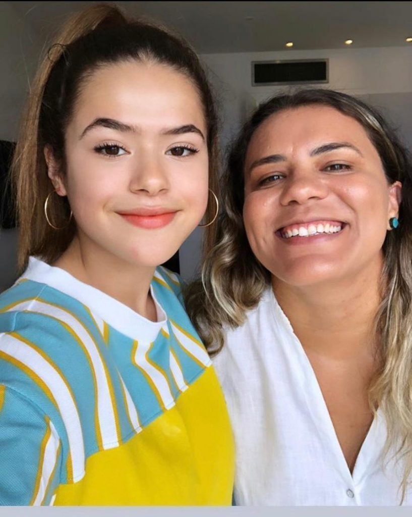 Massagista dos famosos Paulinha Gomes