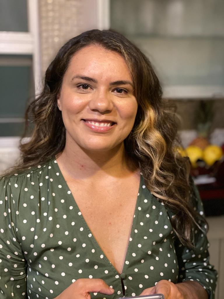 Massagista dos famosos Paulinha Gomes